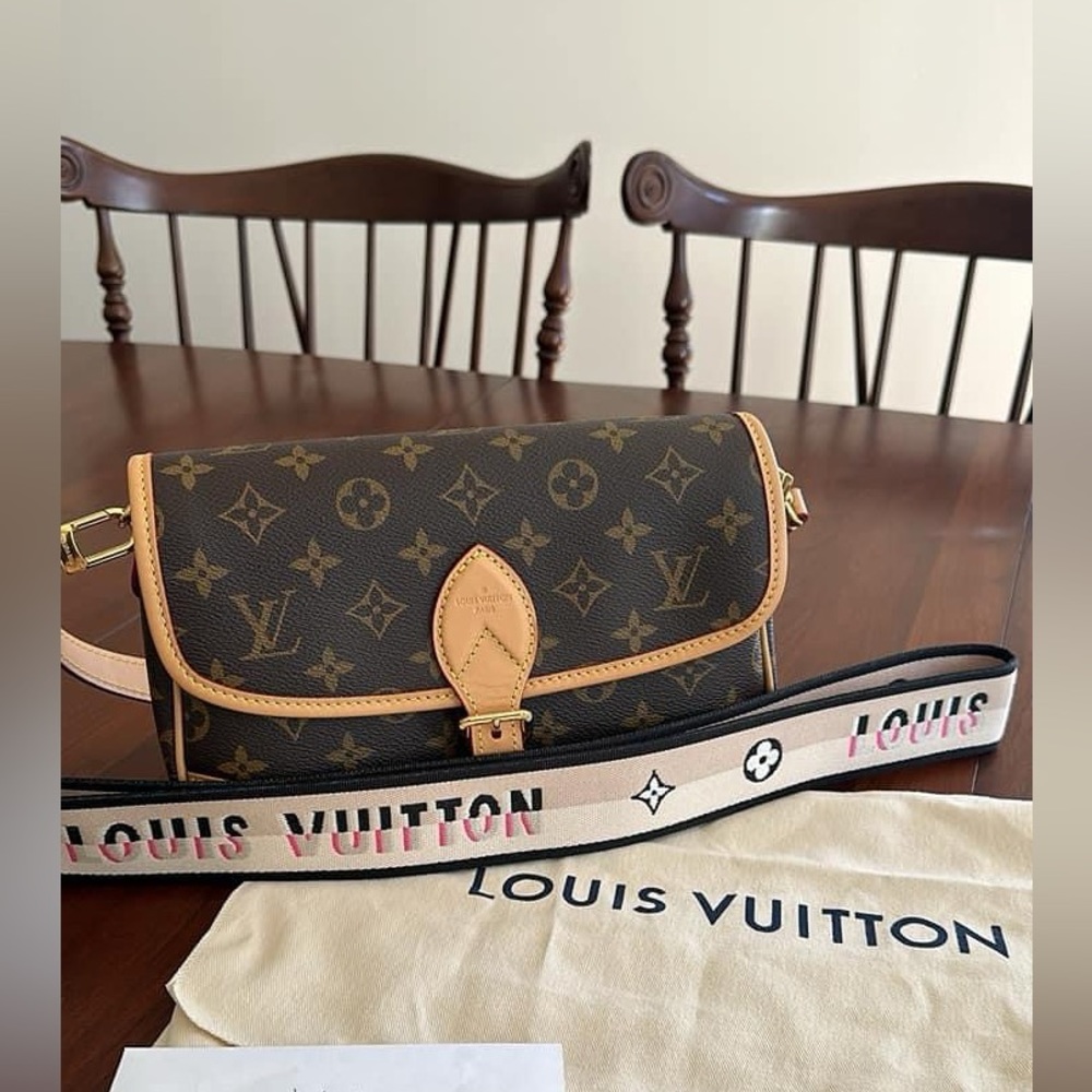 Louis Vuitton Monogram Diane Black